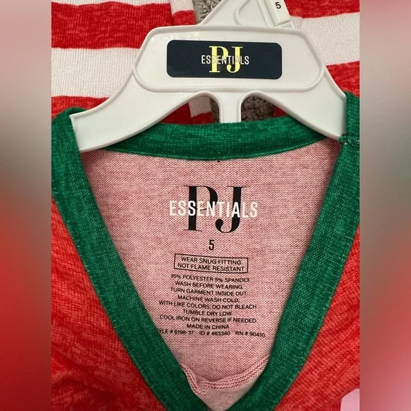 NWT Pj Essentials Kids Boys Girls Christmas Pajamas Soft 5 5T 2 Piece Set Santa - Picture 4 of 5